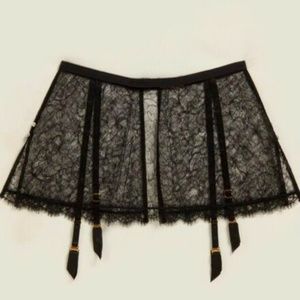 NEW! L’AGENT BY AGENT PROVOCATEUR LACE GARTER BELT